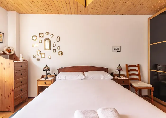 Ganburu Apartment By People Rentals