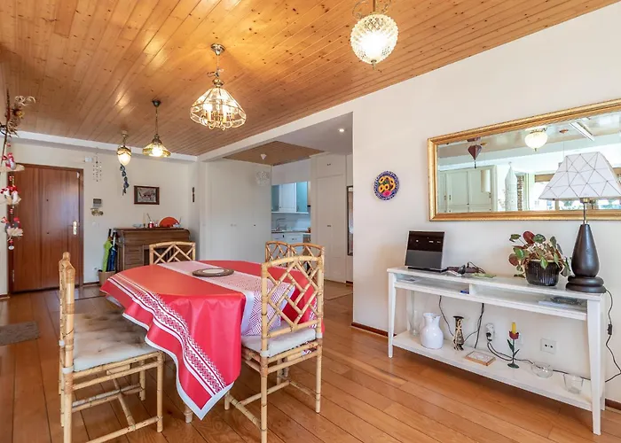 Ganburu Apartment By People Rentals